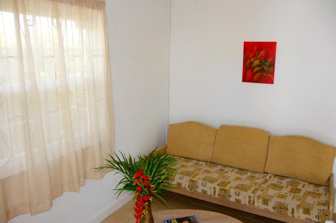 Adulo Apartments Bridgetown Exterior photo